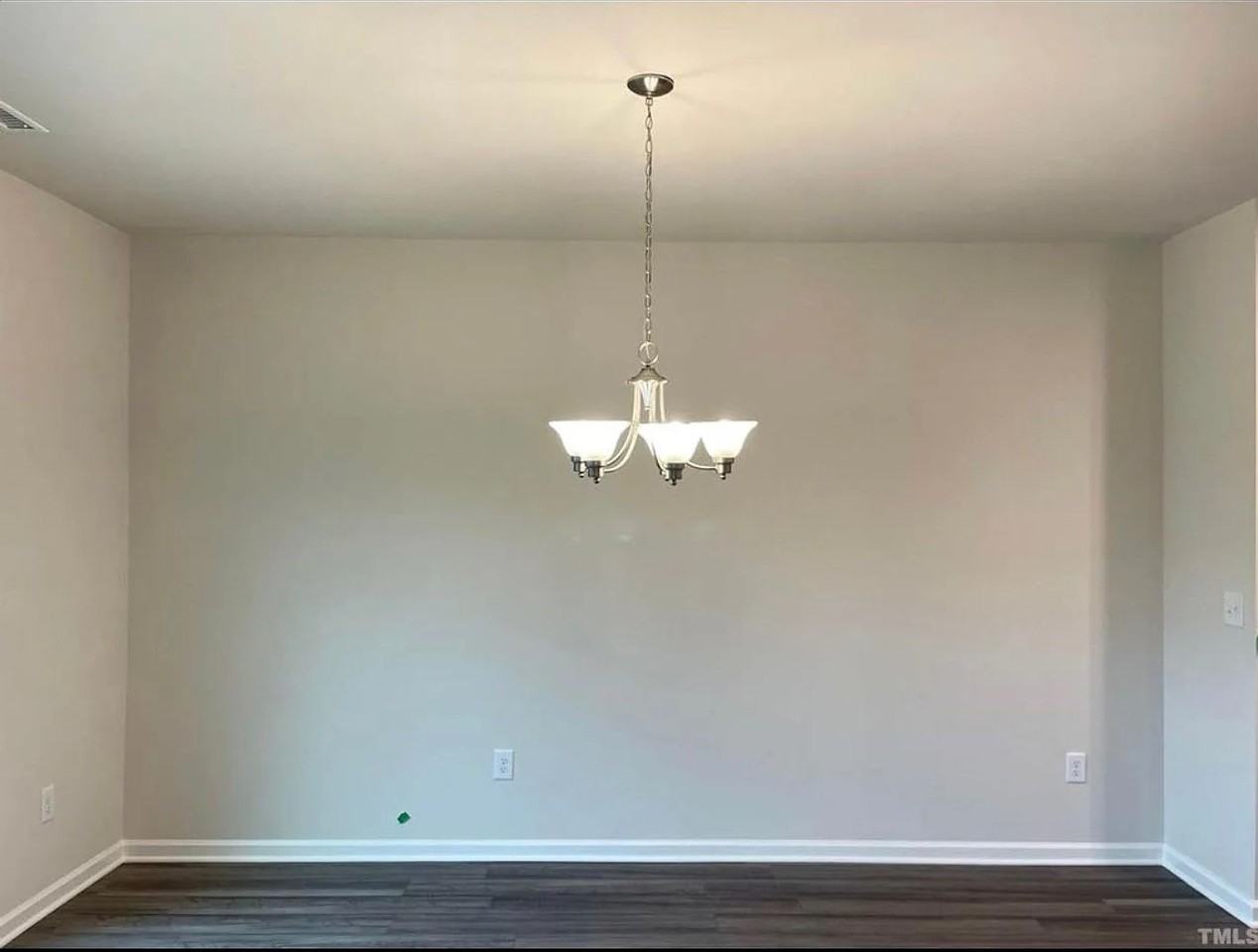 103 Joneshaven Dr - Photo 3 of 25