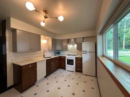 featured image of 415 N Dunn St