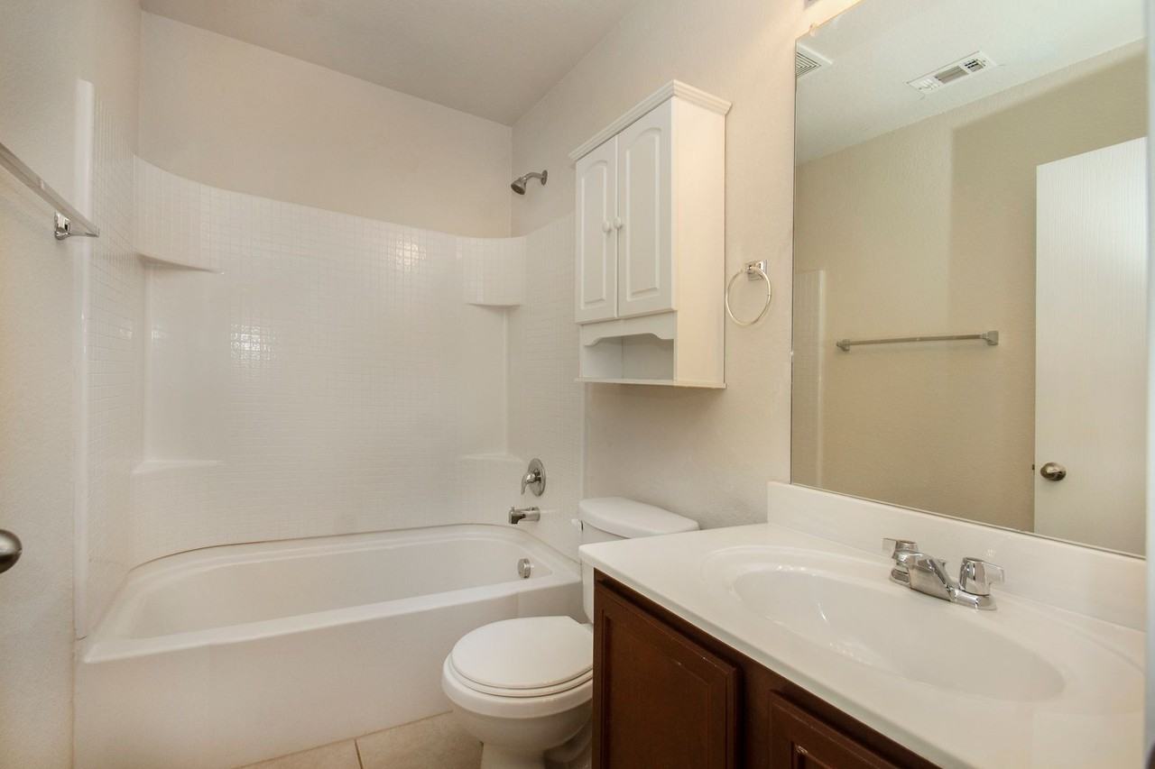 1423 Swan Ridge Dr - Photo 7 of 12