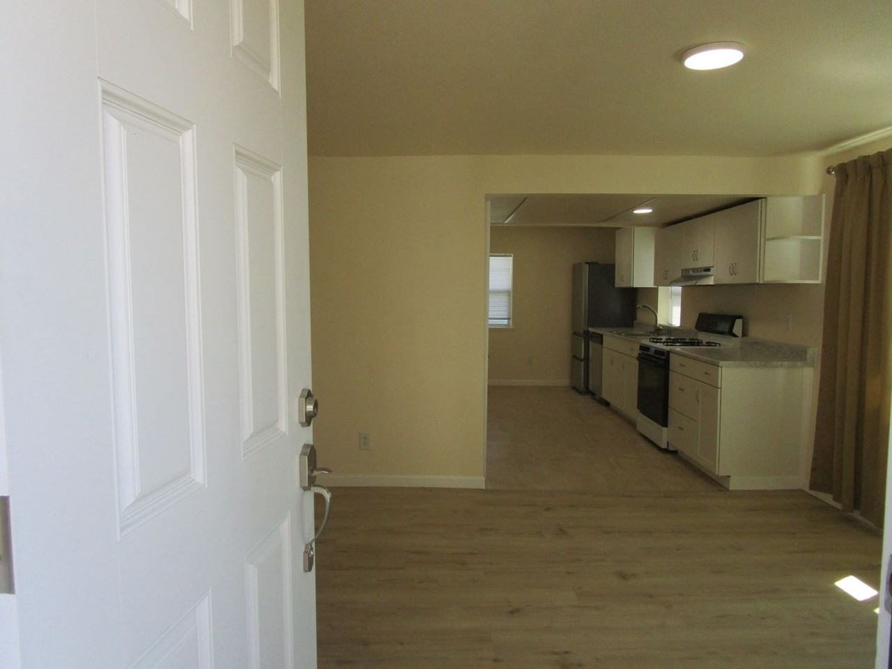 4768 Sandmound Blvd - Photo 6 of 21