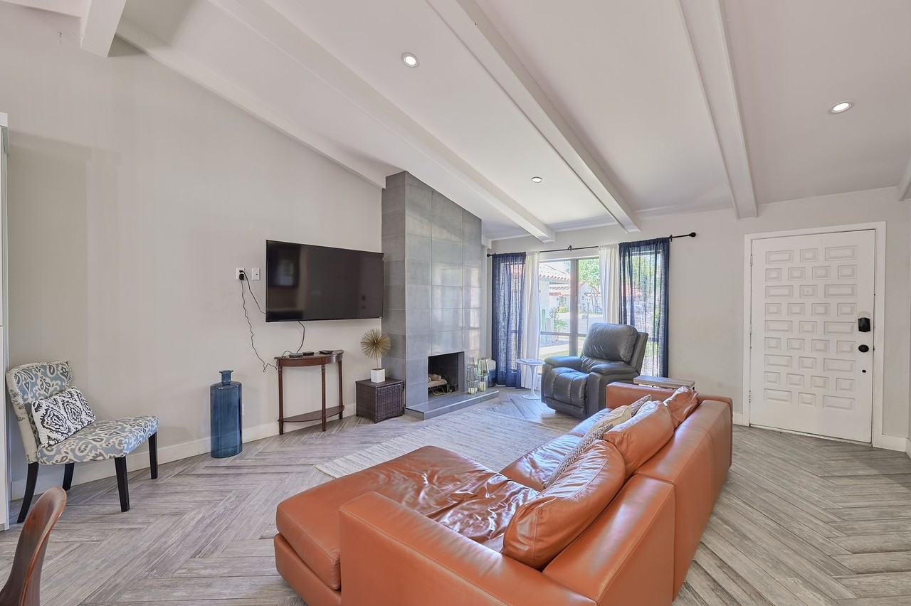5750 N Scottsdale Rd - Photo 3 of 24