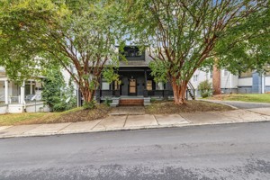 featured image of 409 W 1st St