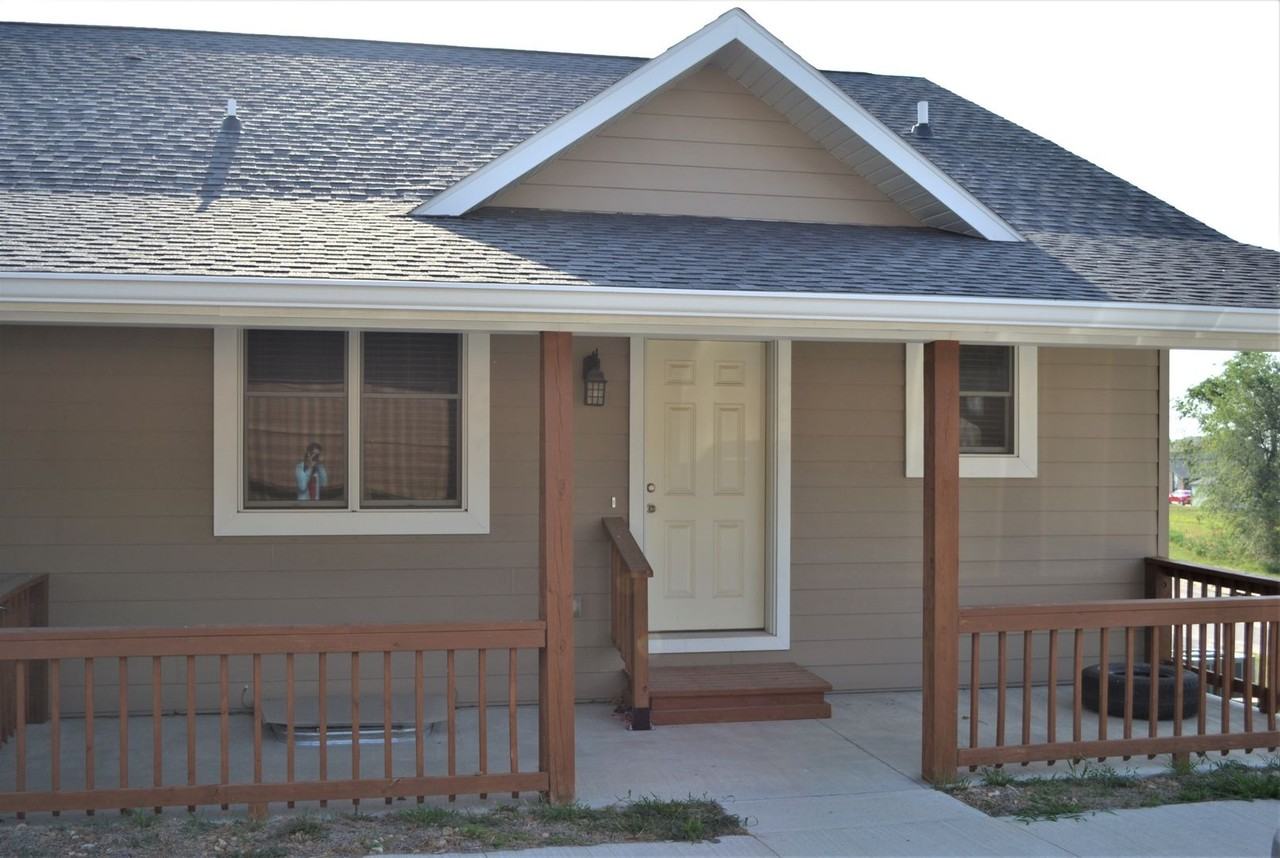 Goodin Fourplex - Photo 2 of 24