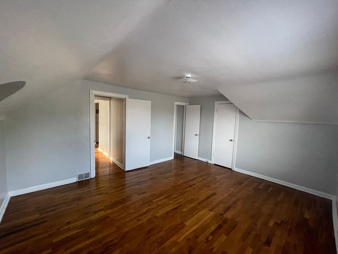4647 N Brady St #6 - Photo 6 of 22