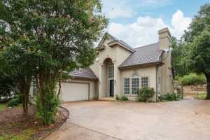 featured image of 1604 Lakeway Blvd