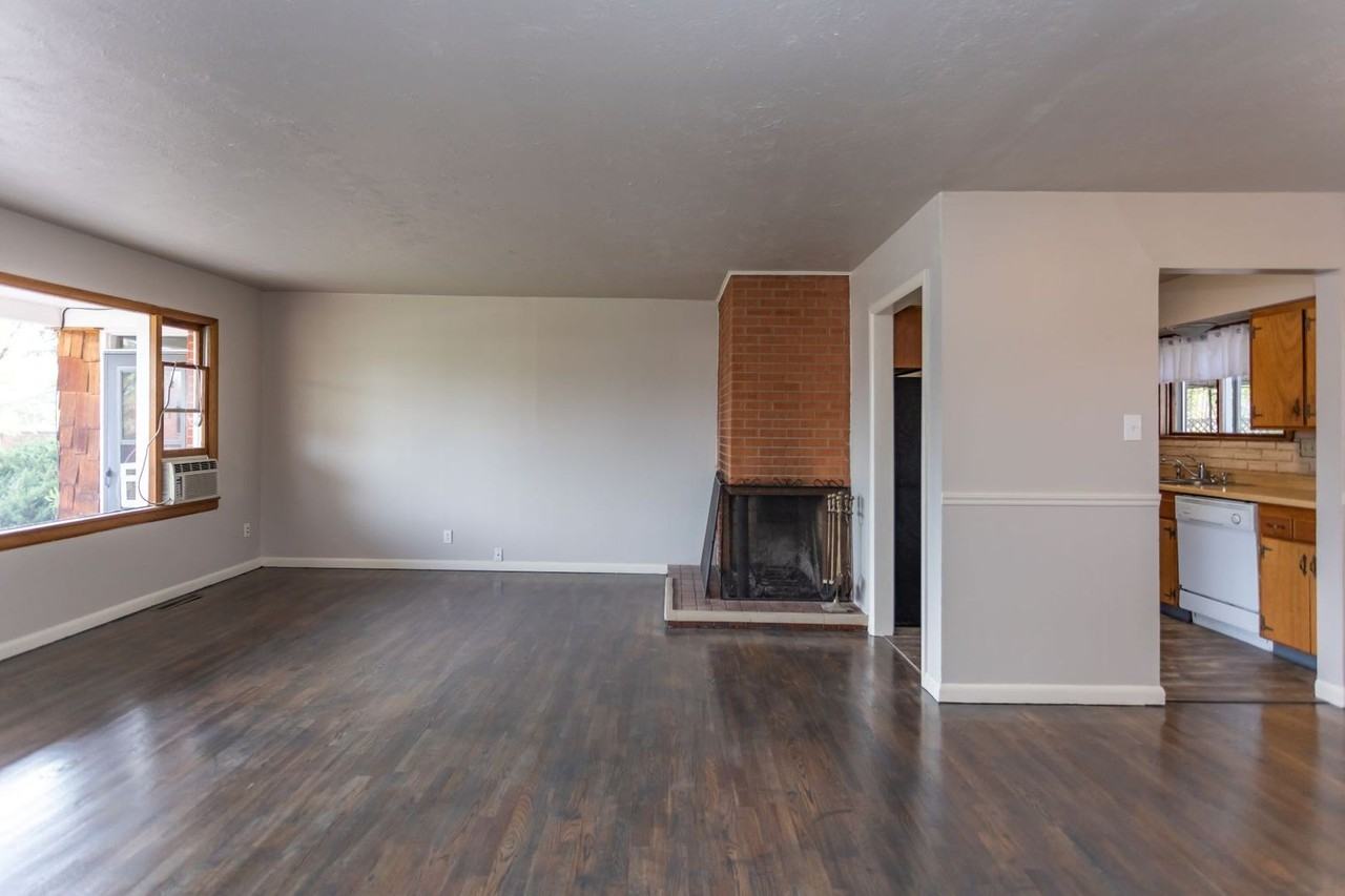 614 W Ramona Ave - Photo 5 of 33
