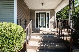 434 W Holly St - Photo 1 of 1