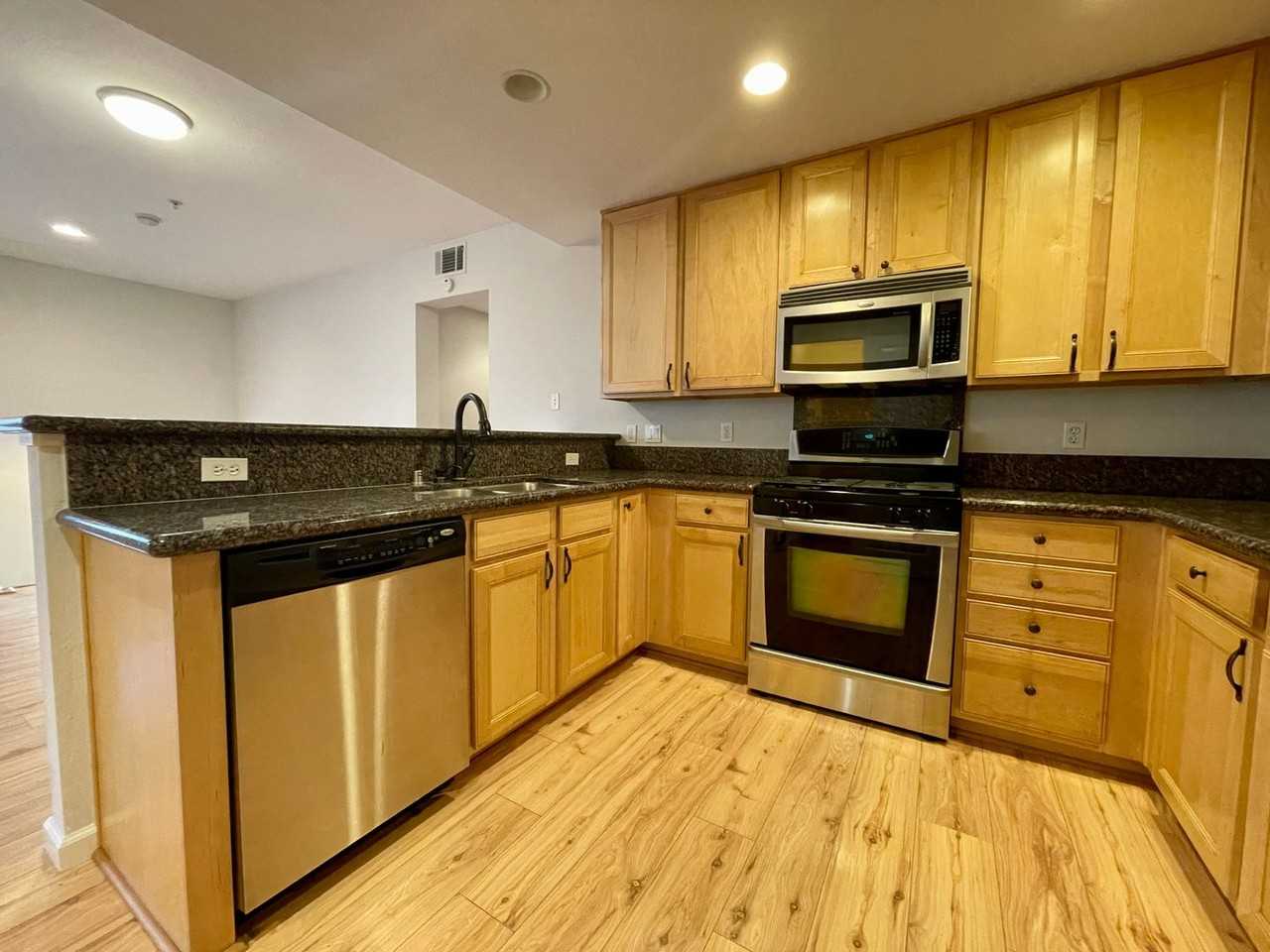 63 Bassett St - Photo 5 of 13