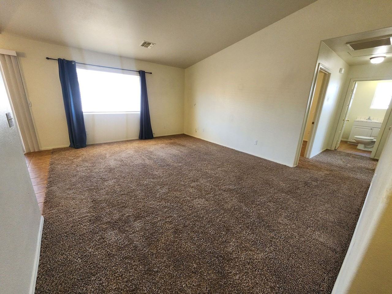 74698 Serrano Dr - Photo 3 of 12