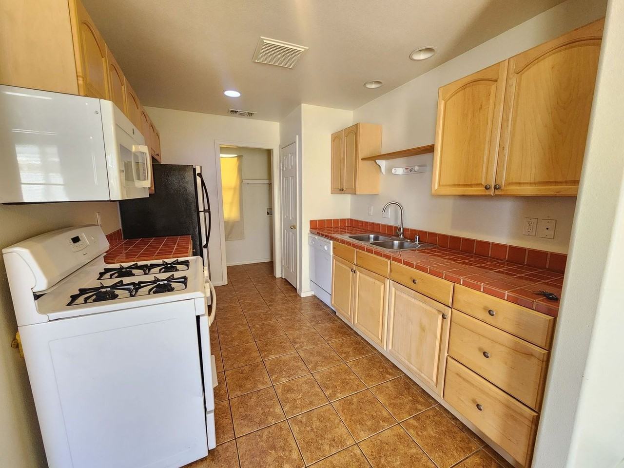 74698 Serrano Dr - Photo 5 of 12