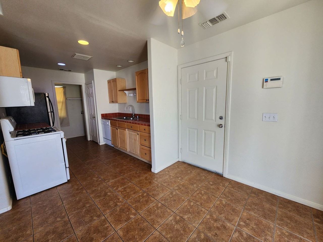 74698 Serrano Dr - Photo 6 of 12