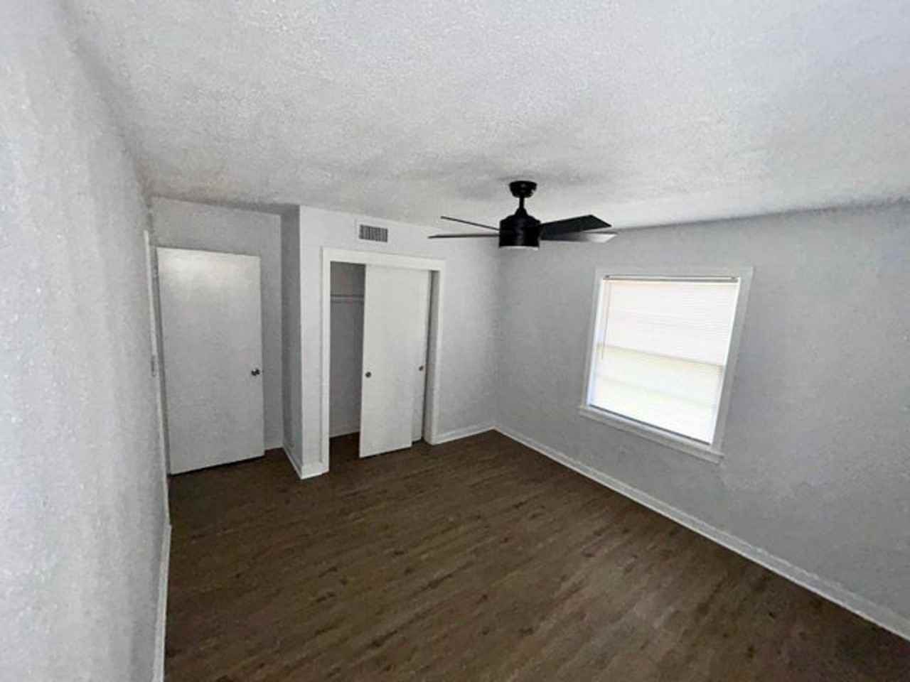 1058 Combs Street - Photo 3 of 9