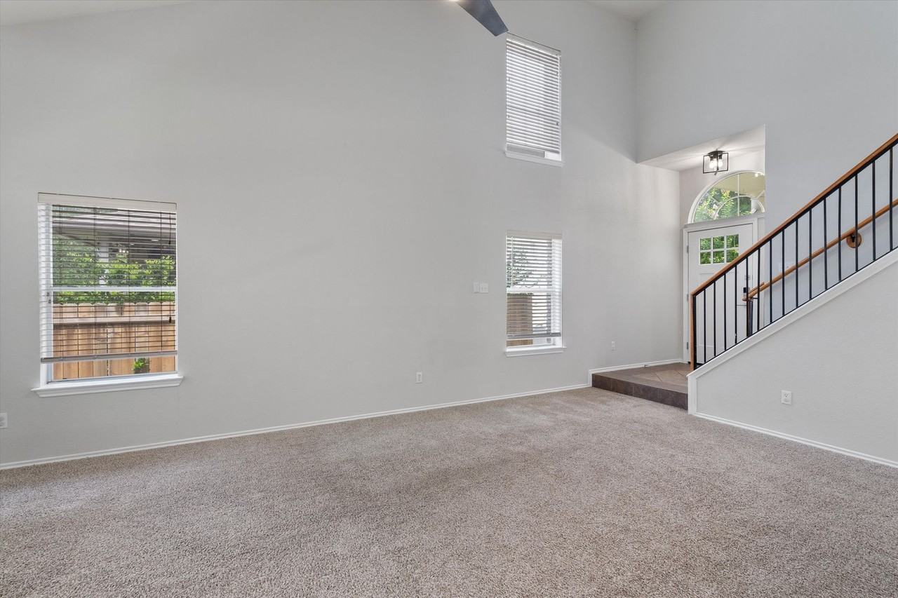 14524 Ballycastle Trl - Photo 7 of 34