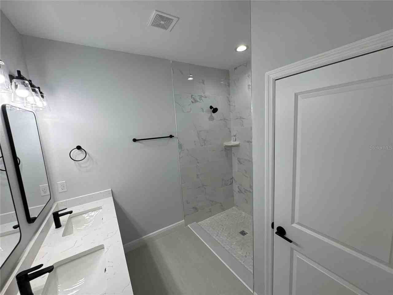 7114 Sunnybrook Boulevard - Photo 4 of 6