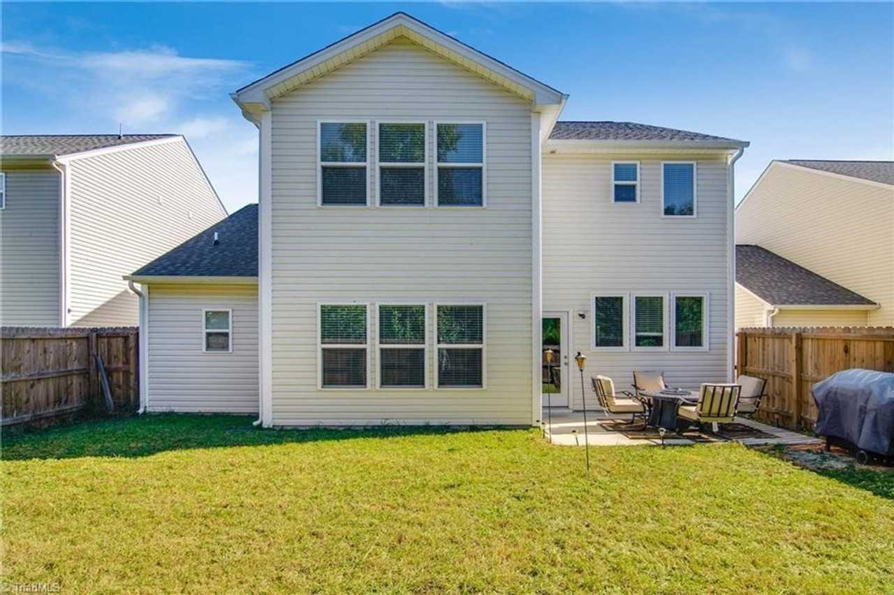 407 Soaring St - Photo 2 of 10