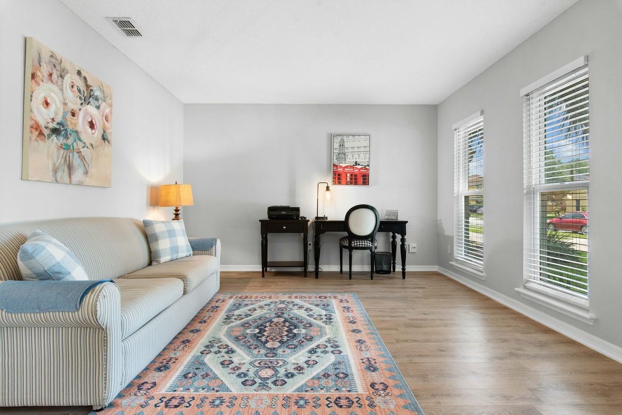 2650 Kermit Ct - Photo 4 of 26