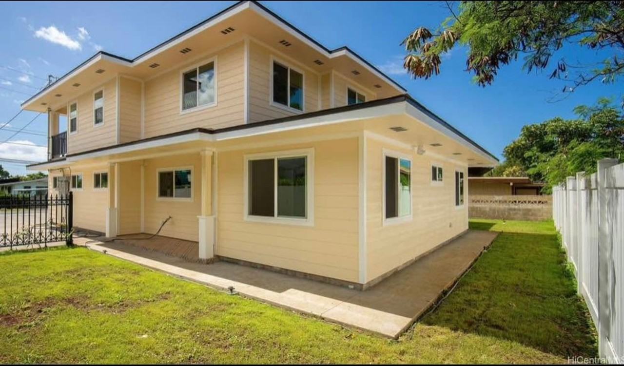 84-160 Jade Street - Photo 2 of 12