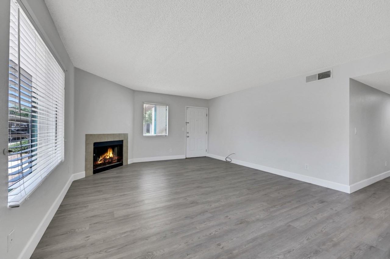 1575 W Warm Springs Rd #213 - Photo 5 of 22