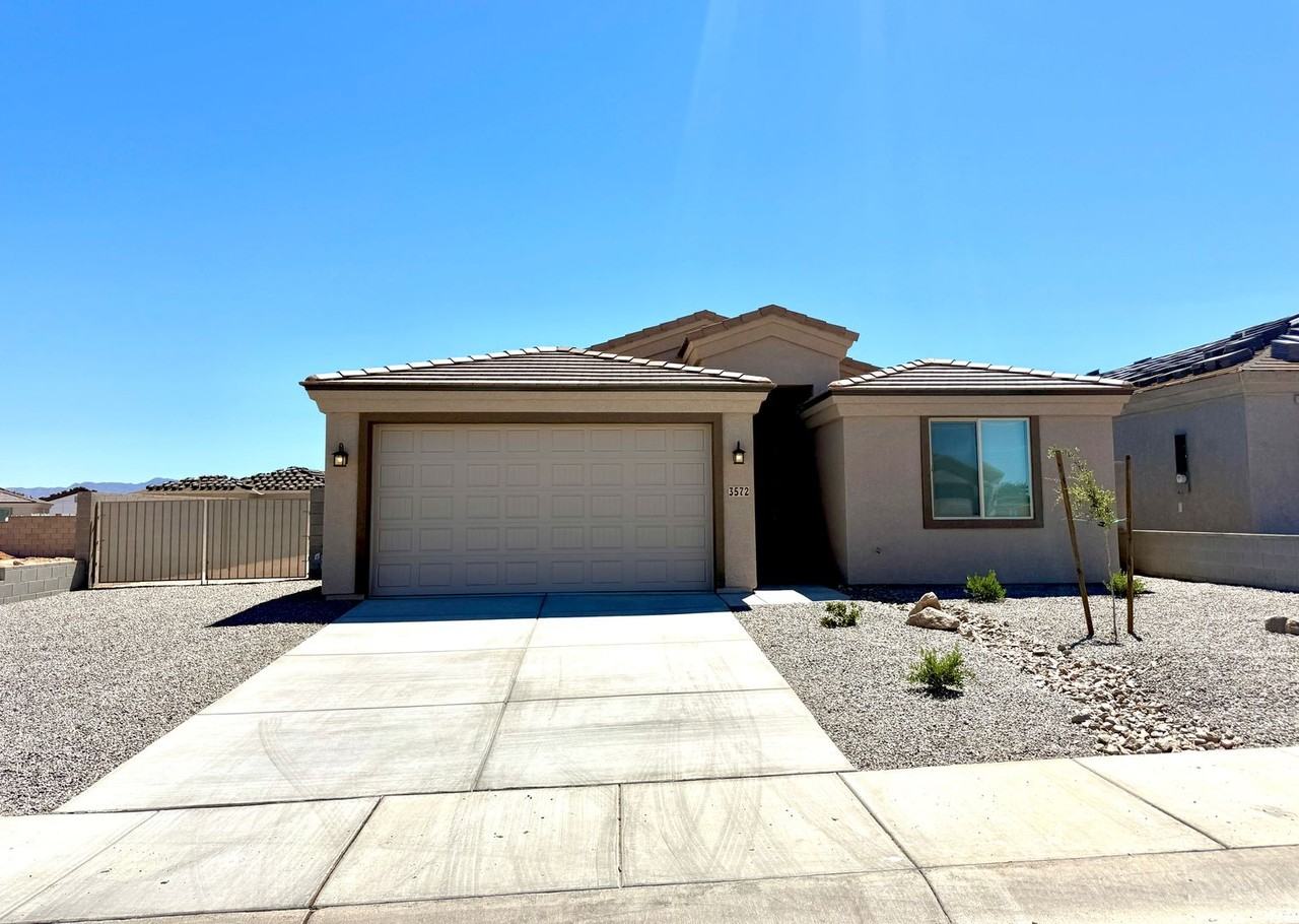 3572 Charleston Loop - Photo 2 of 36