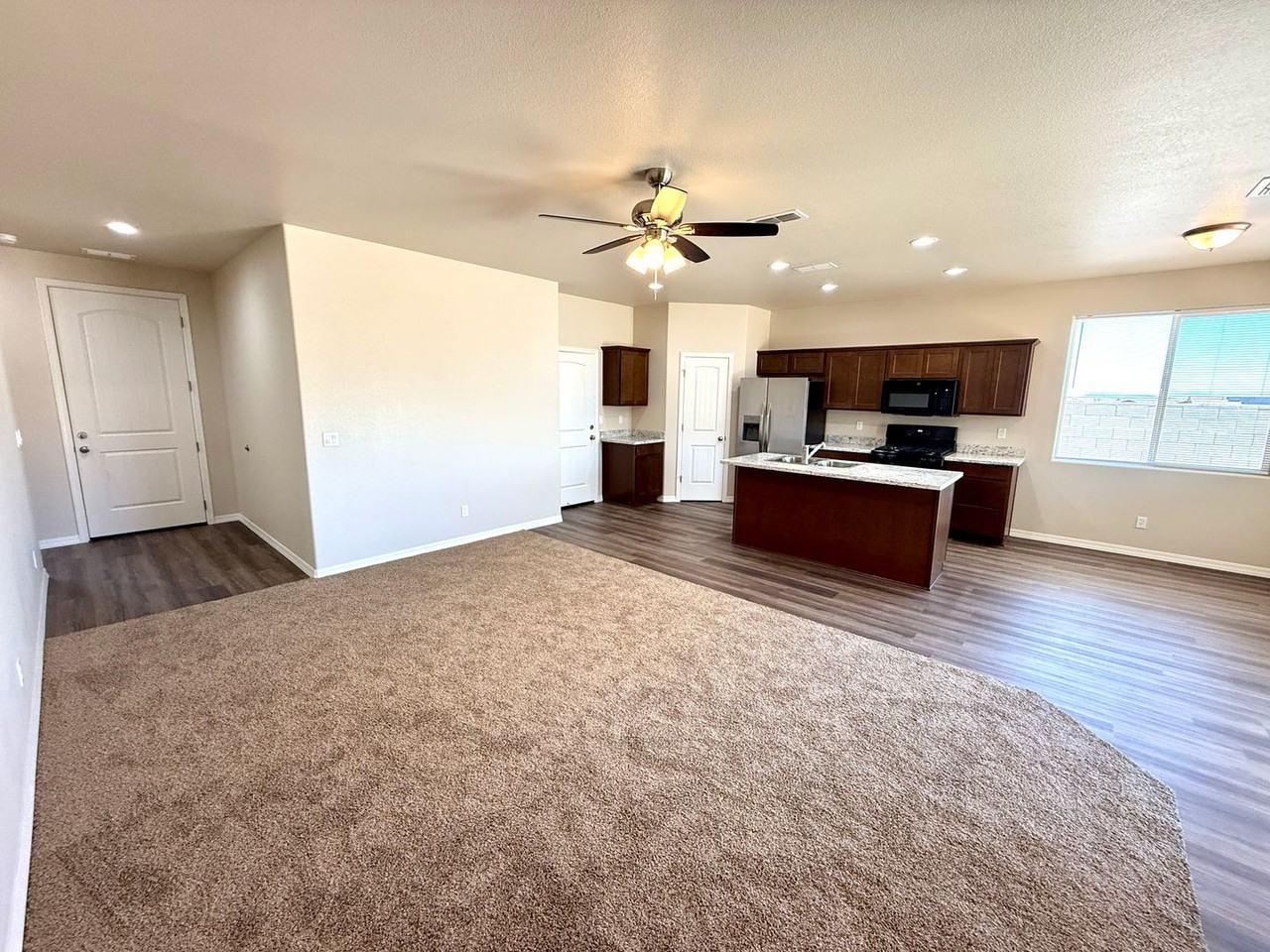 3572 Charleston Loop - Photo 5 of 36