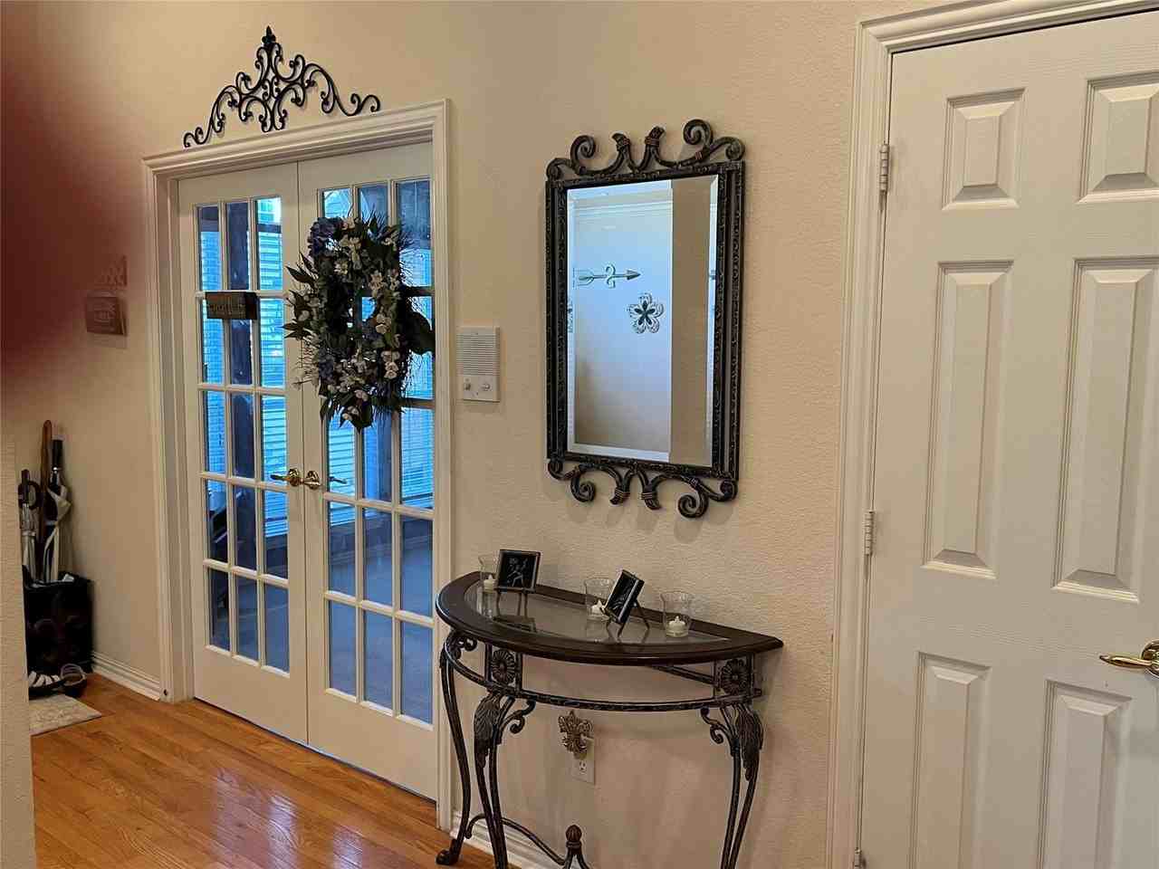 5213 Forest Lawn Dr - Photo 2 of 31