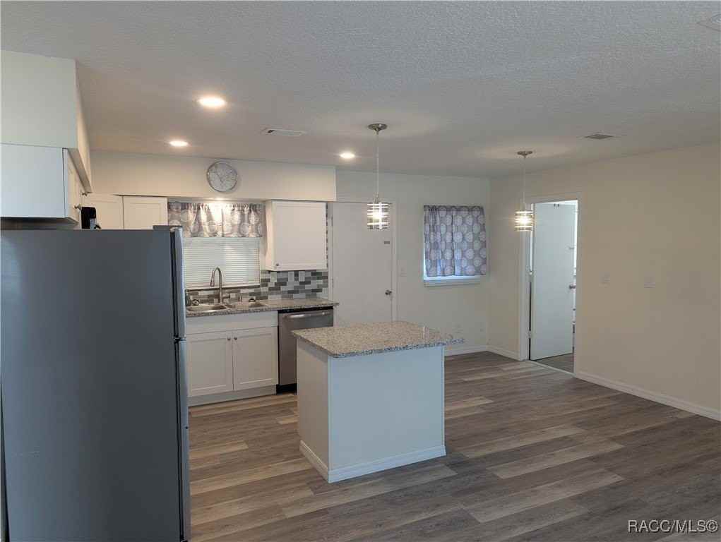 3999 S Highlands Ave - Photo 2 of 13