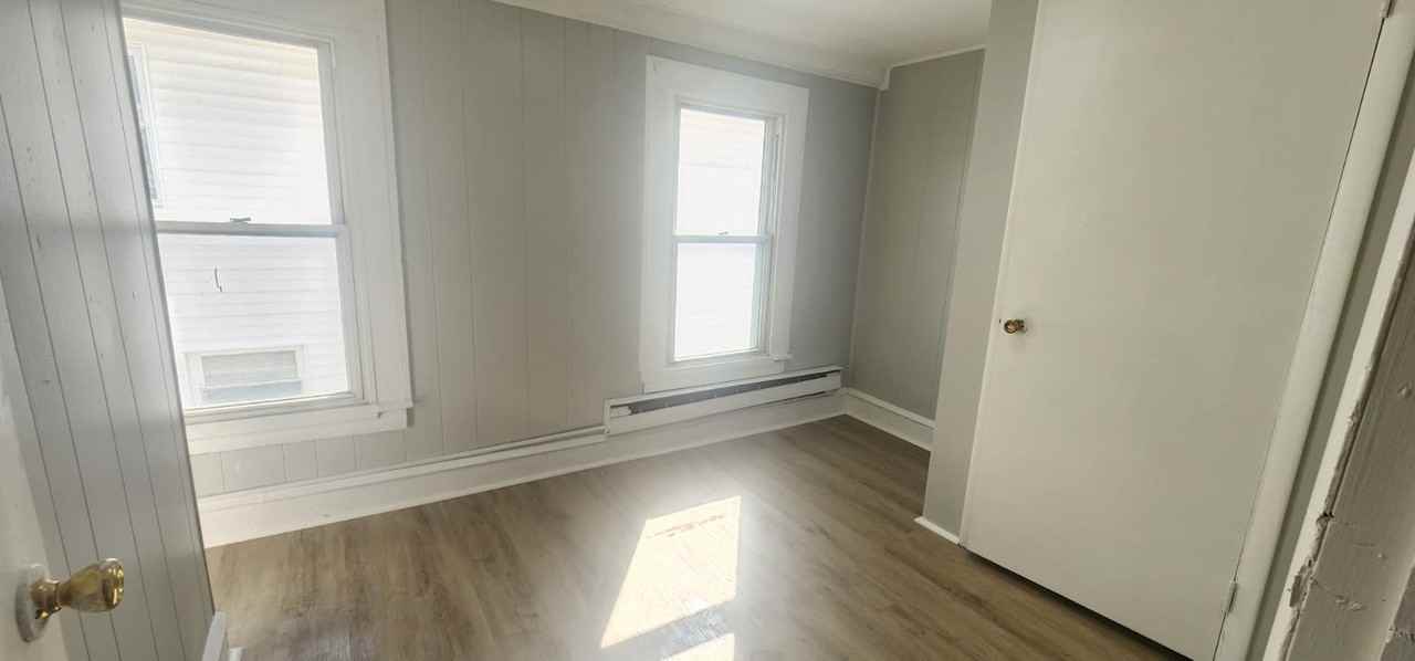 237 Zerby Ave #2 - Photo 2 of 9