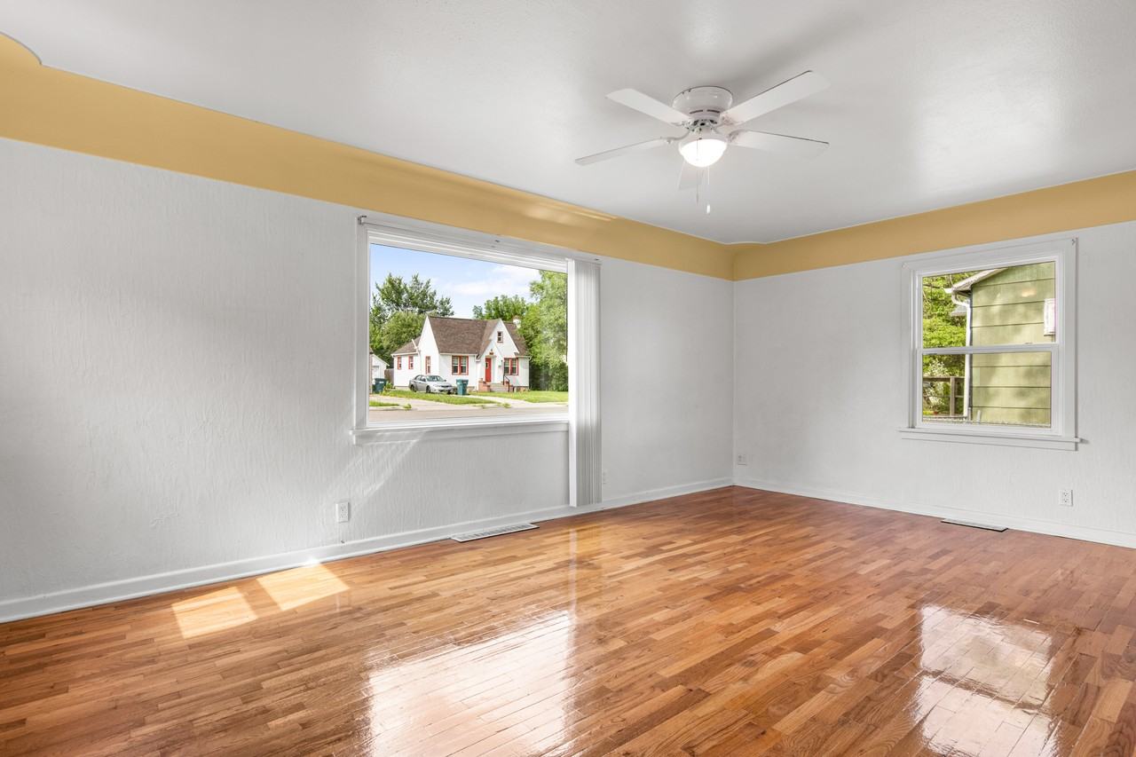644 Avenue F #NA - Photo 4 of 18