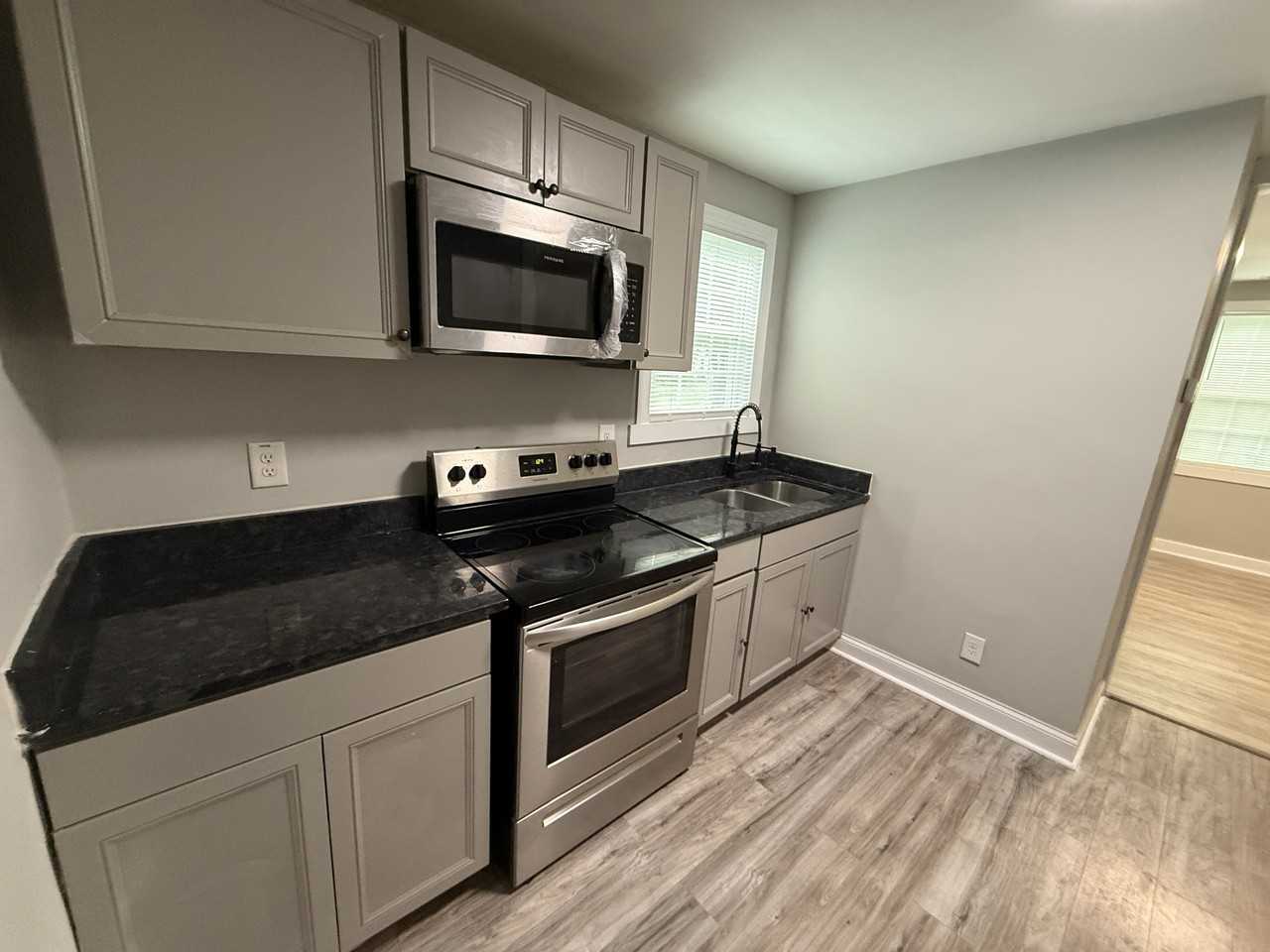 2404 Alexander Ave #NA - Photo 2 of 19