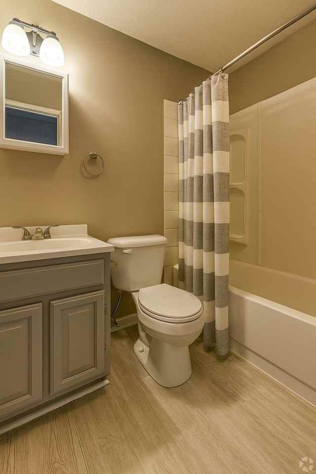 601 Moses Dr #2-2 - Photo 4 of 7