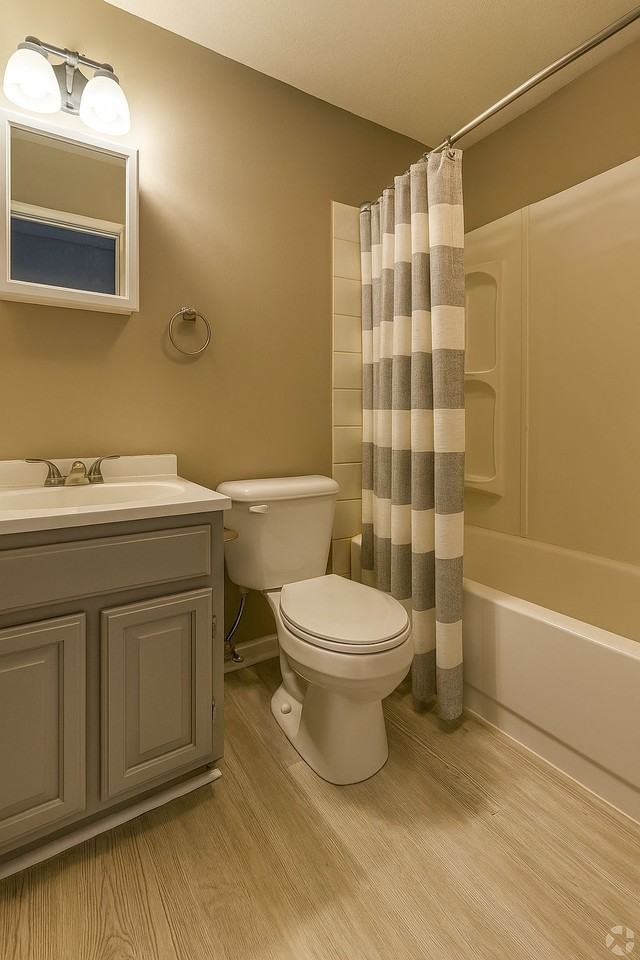 601 Moses Dr #1 - Photo 3 of 6