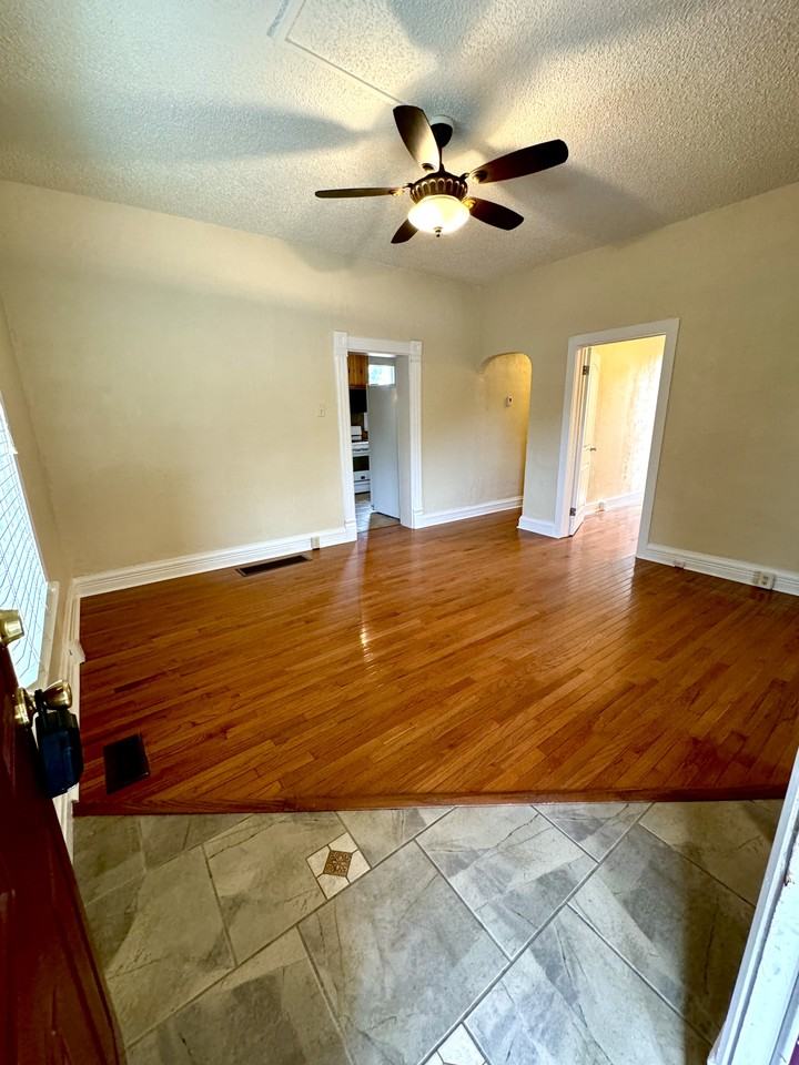 1230 E 10th St #A - Photo 3 of 32