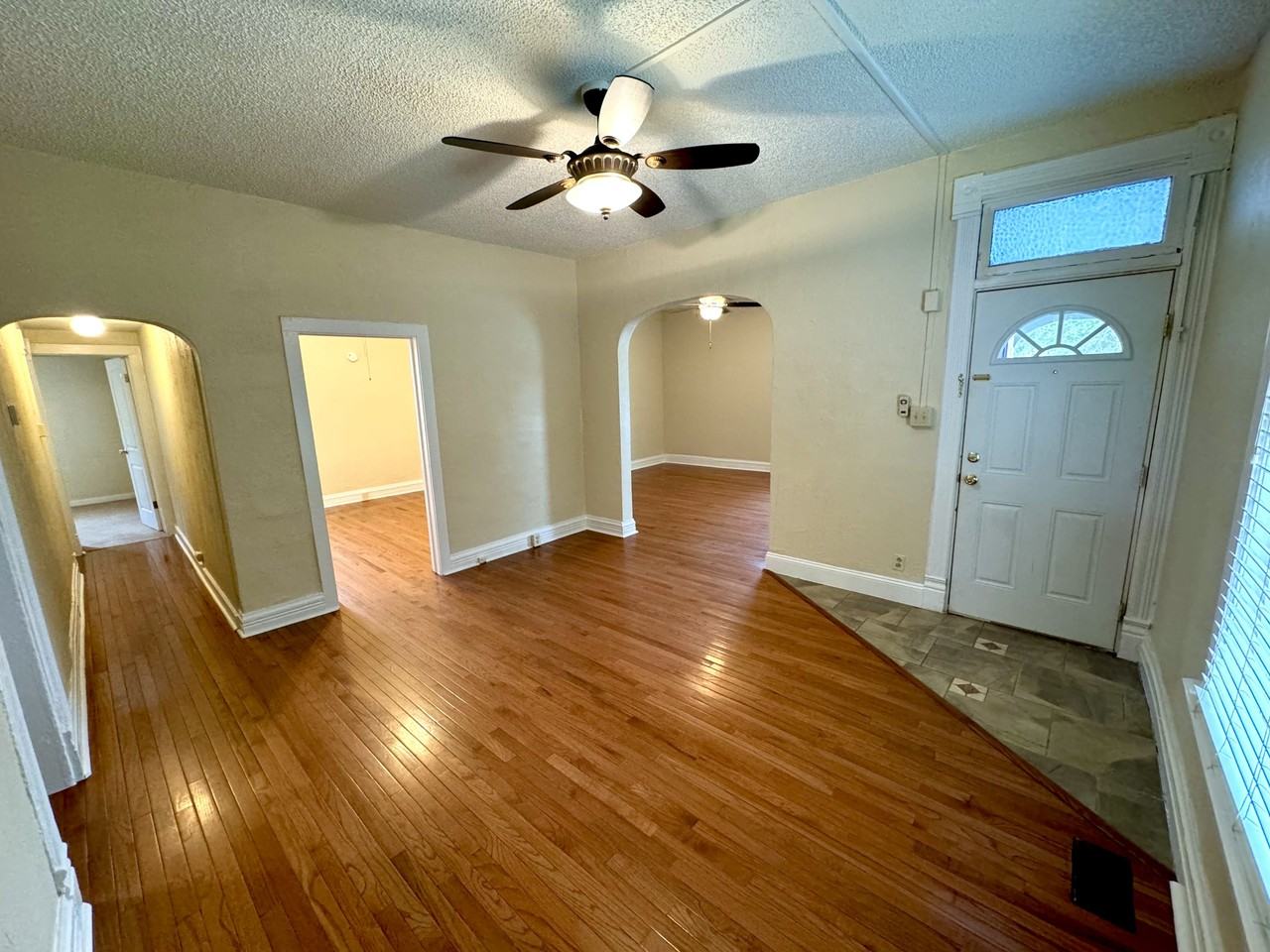 1230 E 10th St #A - Photo 4 of 32