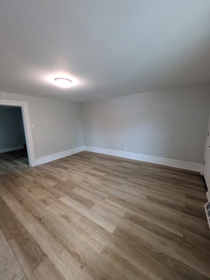 7526 Dickson St #NA - Photo 4 of 18