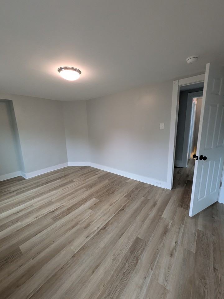 7526 Dickson St #NA - Photo 7 of 18