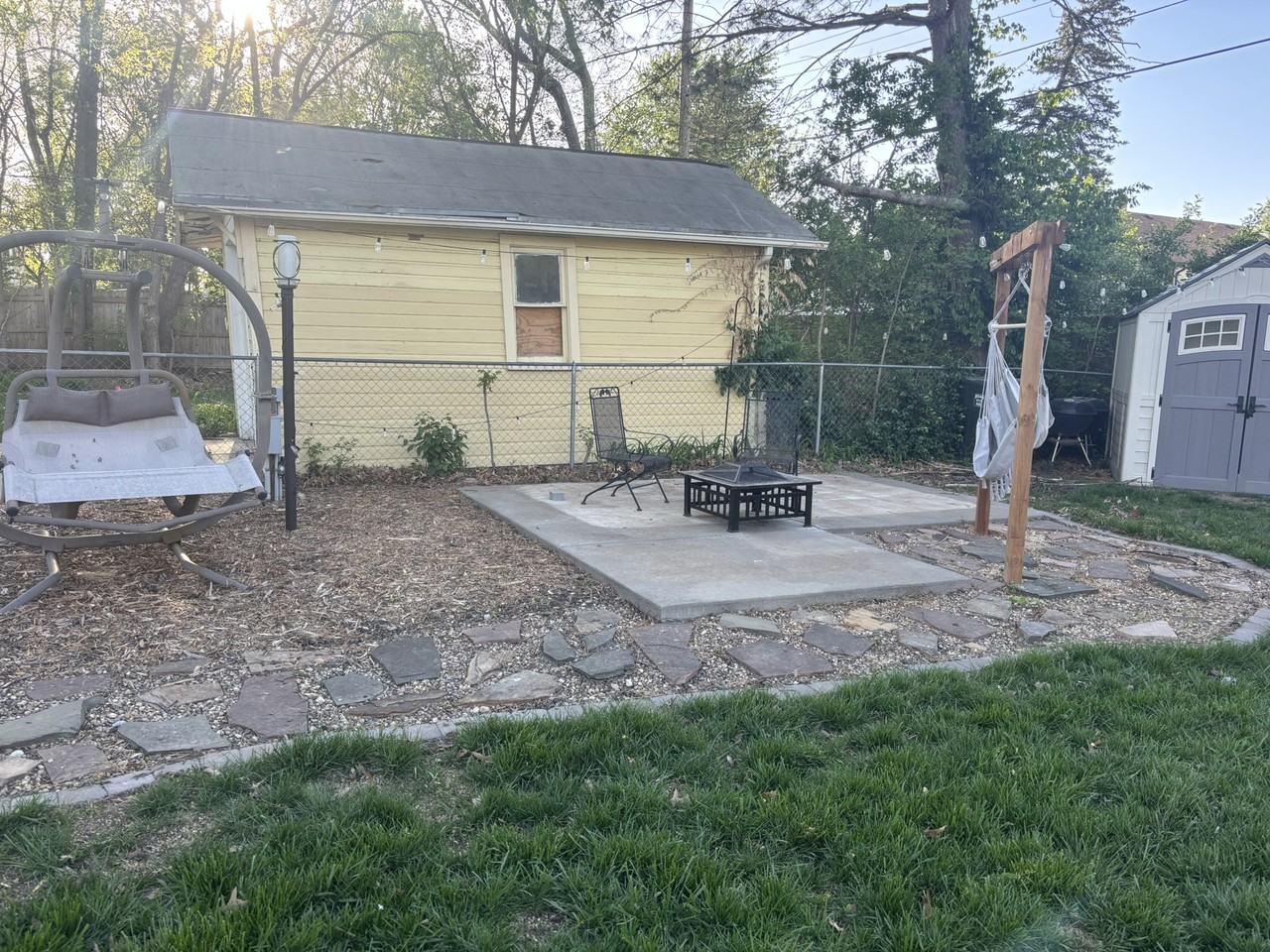 1944 Lake St - Photo 2 of 14