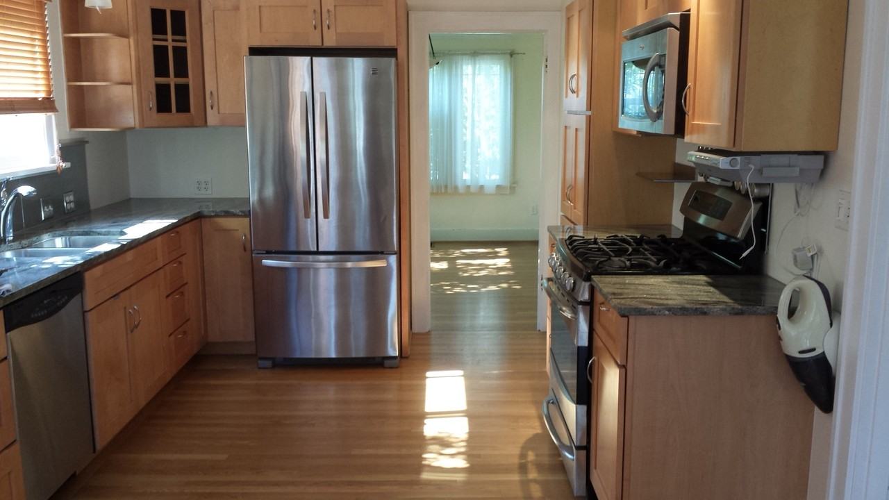 2511 Ne 65th St #NA - Photo 2 of 9