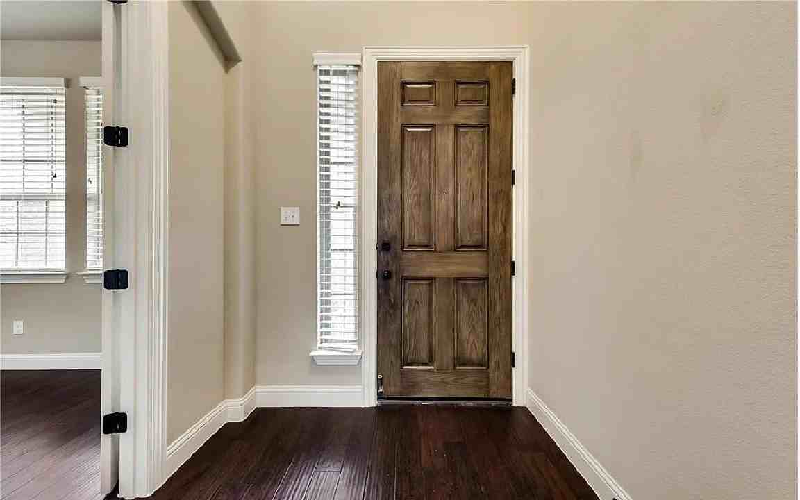 4712 Whitehall Ct #NA - Photo 2 of 8