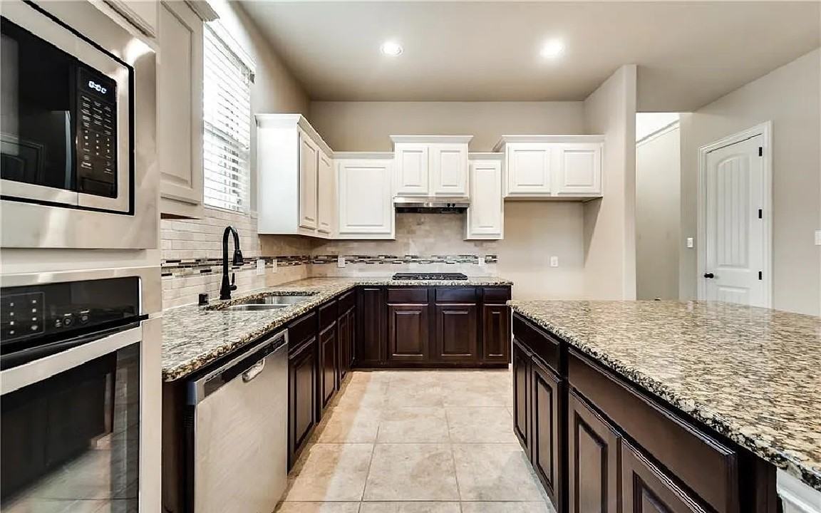 4712 Whitehall Ct #NA - Photo 3 of 8