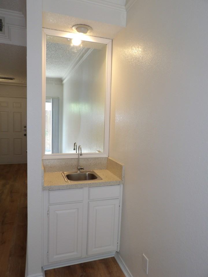 4339 Buena Vista St #5 - Photo 7 of 17
