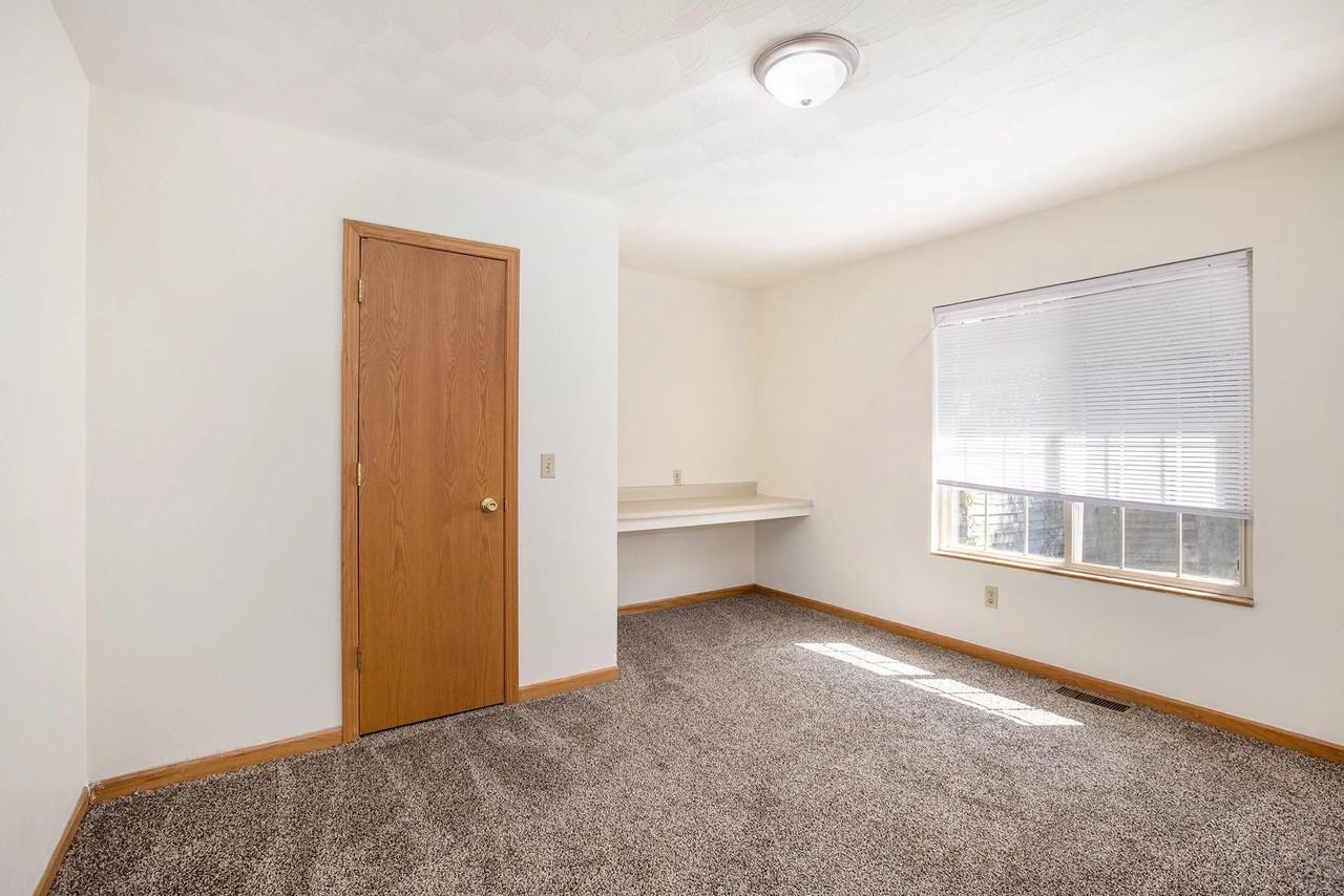 1419 Lafayette Ave #NA - Photo 6 of 9