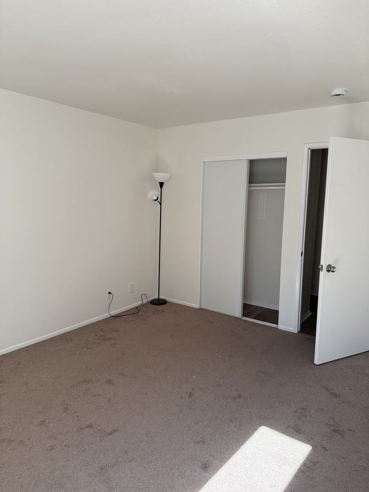 600 W 3rd St #B303 - Photo 3 of 17