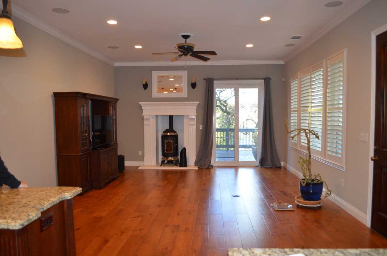 2111 Deer Valley Rd #NA - Photo 2 of 11