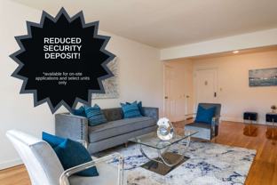 Hoyt Bedford Apartments - Photo 1 of 1