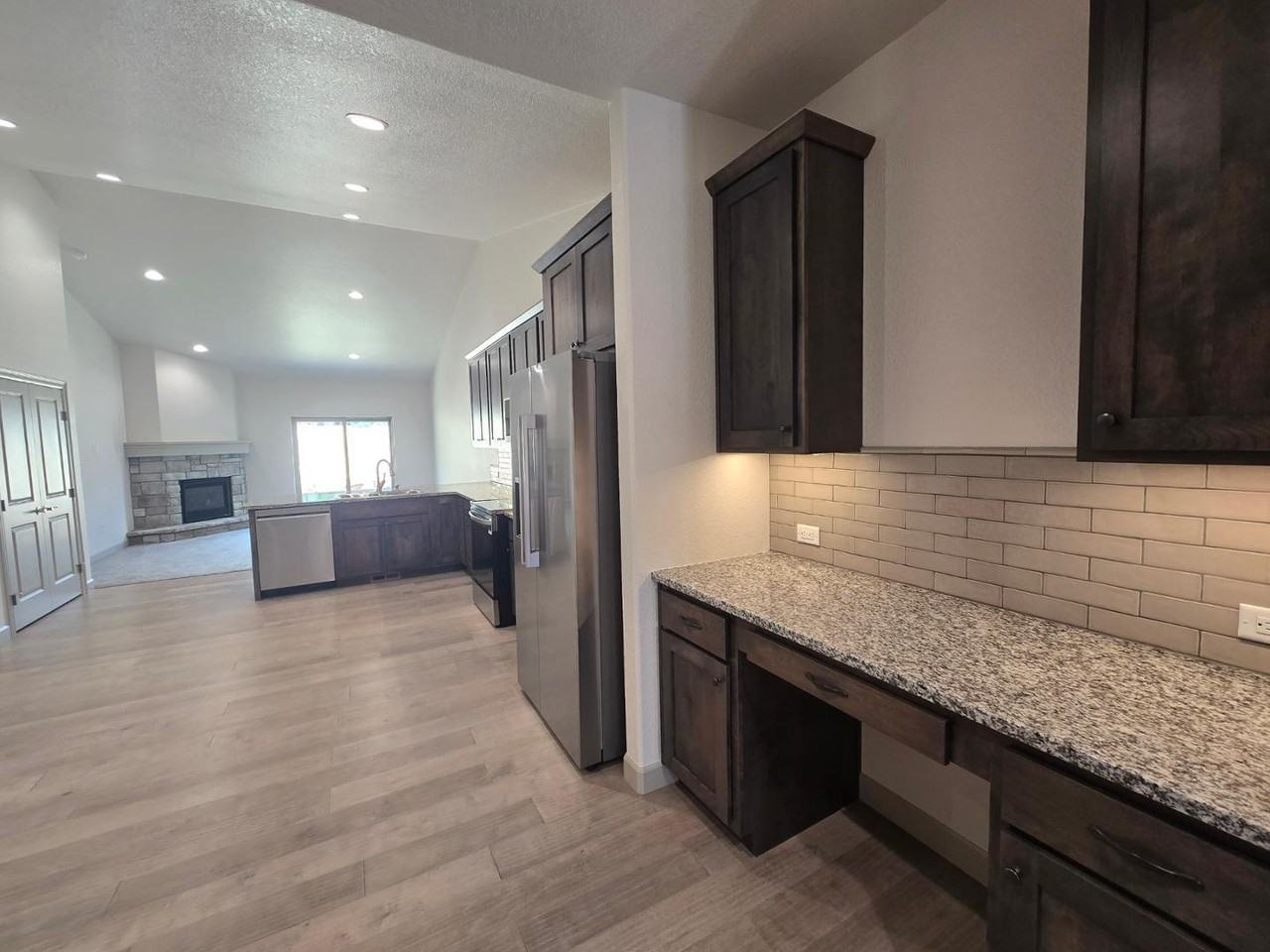 533 Brecken Ct - Photo 3 of 36