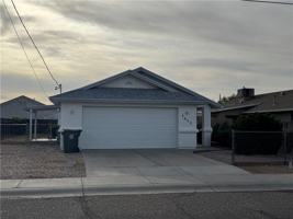 featured image of 3653 N Roosevelt St