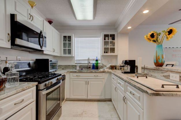 720 Collins Ave #501 - Photo 3 of 21