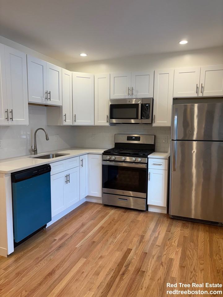 15 Radnor Rd #1 - Photo 2 of 12