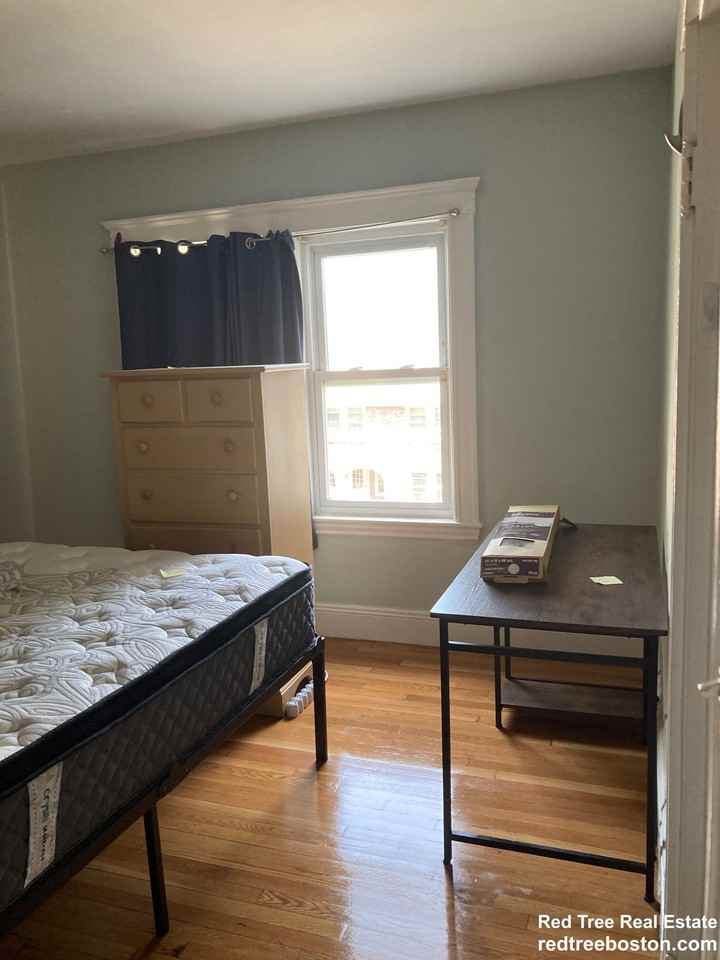 15 Radnor Rd #1 - Photo 5 of 12