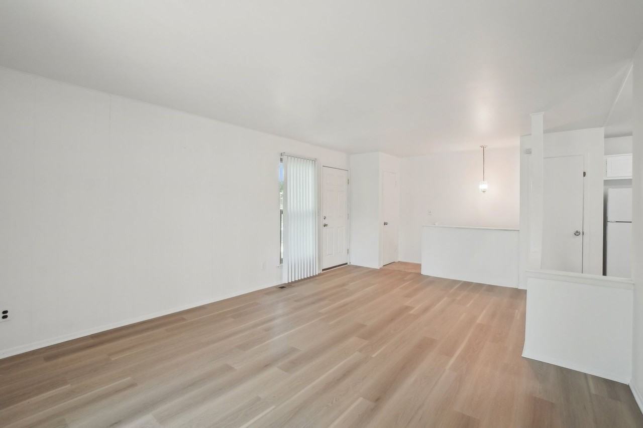 Taylor Gardens Apartments - Photo 2 of 39